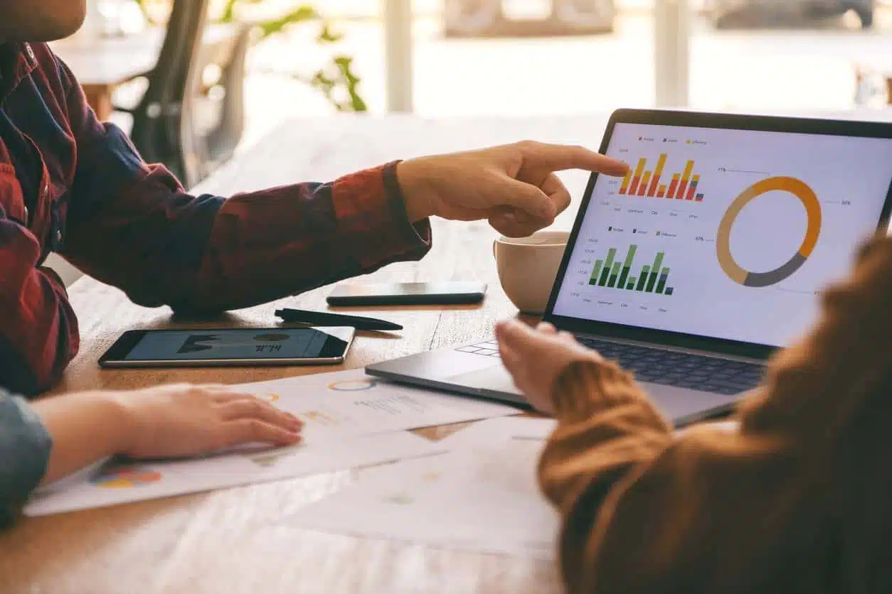 Comprendre la Définition du CRM et ses Avantages pour votre Entreprise