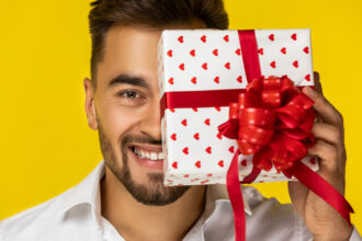 Trouver le bon cadeau pour un homme : les idées qui font vraiment la différence